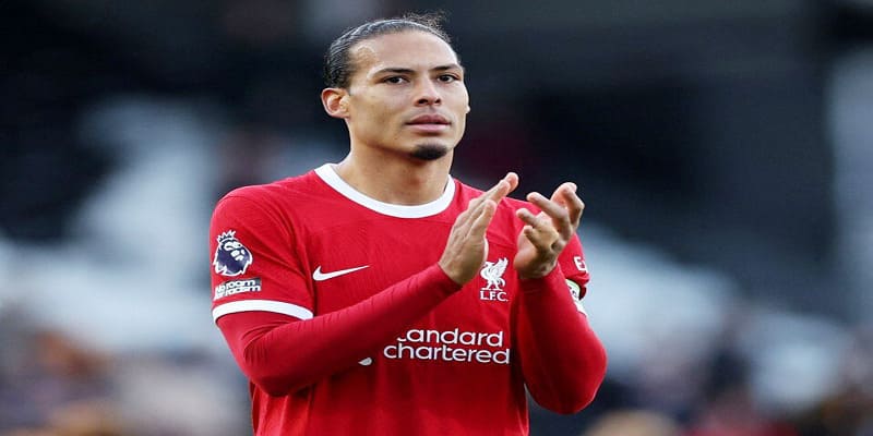 Al Nassr - Chi 80 Triệu Bảng Để Chiêu Mộ Caserio về Đội 5 Van Dijk được ưu tiên trong danh sách chiêu mộ
